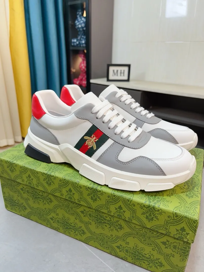 Men's shoes 💰560🌹🌹GUCCI [Gucci] New high-end brand of men's shoes, the latest fashionable casual men's shoes, trendy and versatile, relaxed and sporty style, uppers imported from Italy, first-layer cowhide, genuine leather lining, and ultra-fine workmanship. Original personalized fashionable rubber wear-resistant outsole, light and comfortable on the foot, size 38-44